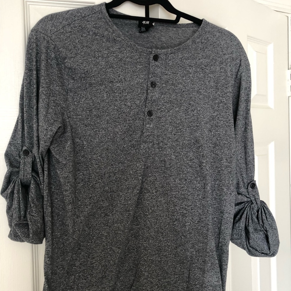 H&M gray long sleeve or 3/4
